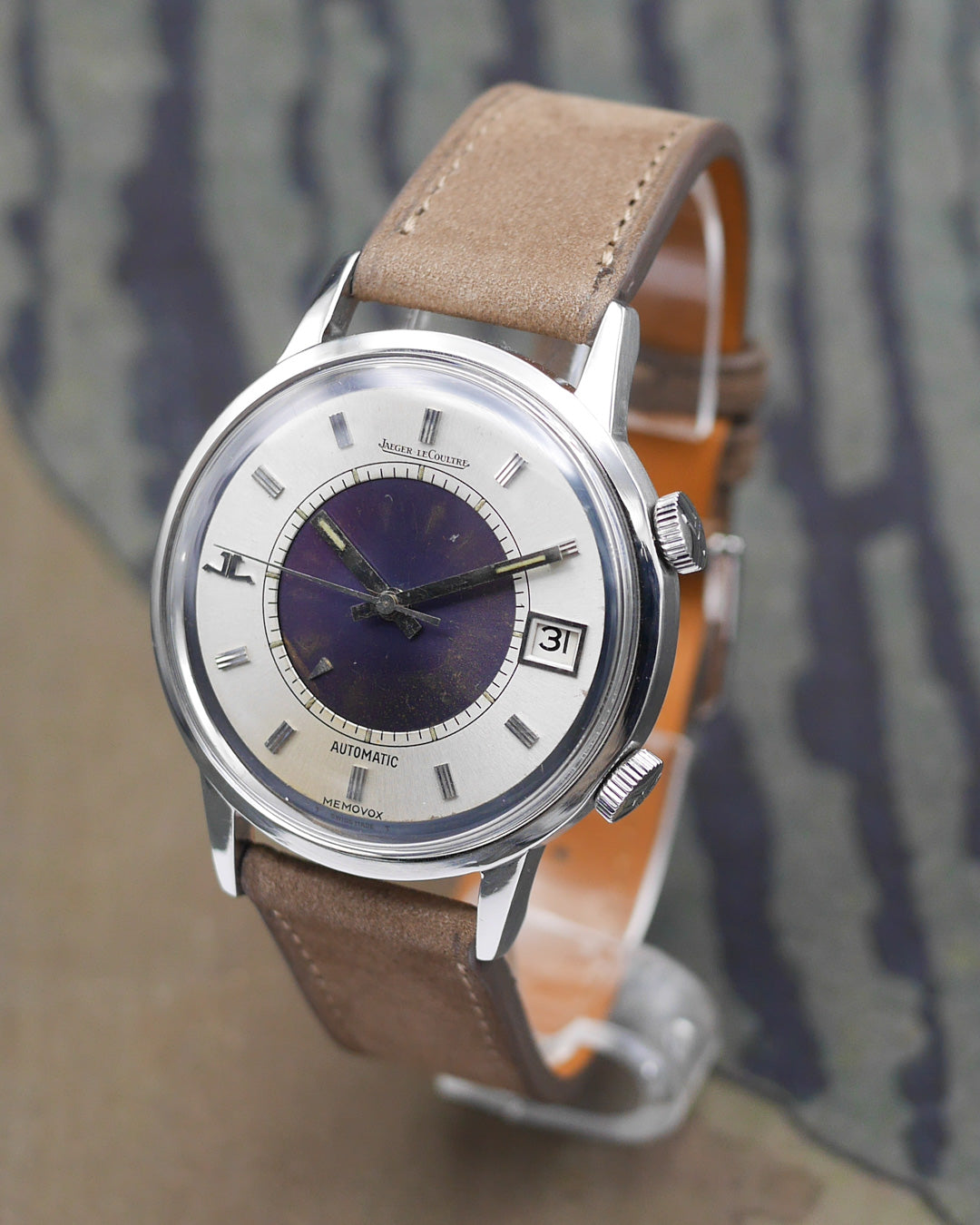 1970s Jaeger-Lecoultre Memovox 875.42 speed beat "Tuxedo" dial