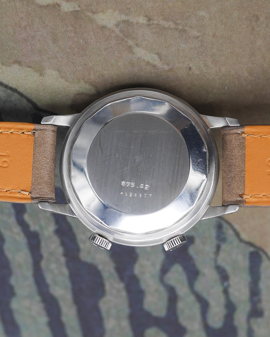 1970s Jaeger-Lecoultre Memovox 875.42 speed beat "Tuxedo" dial