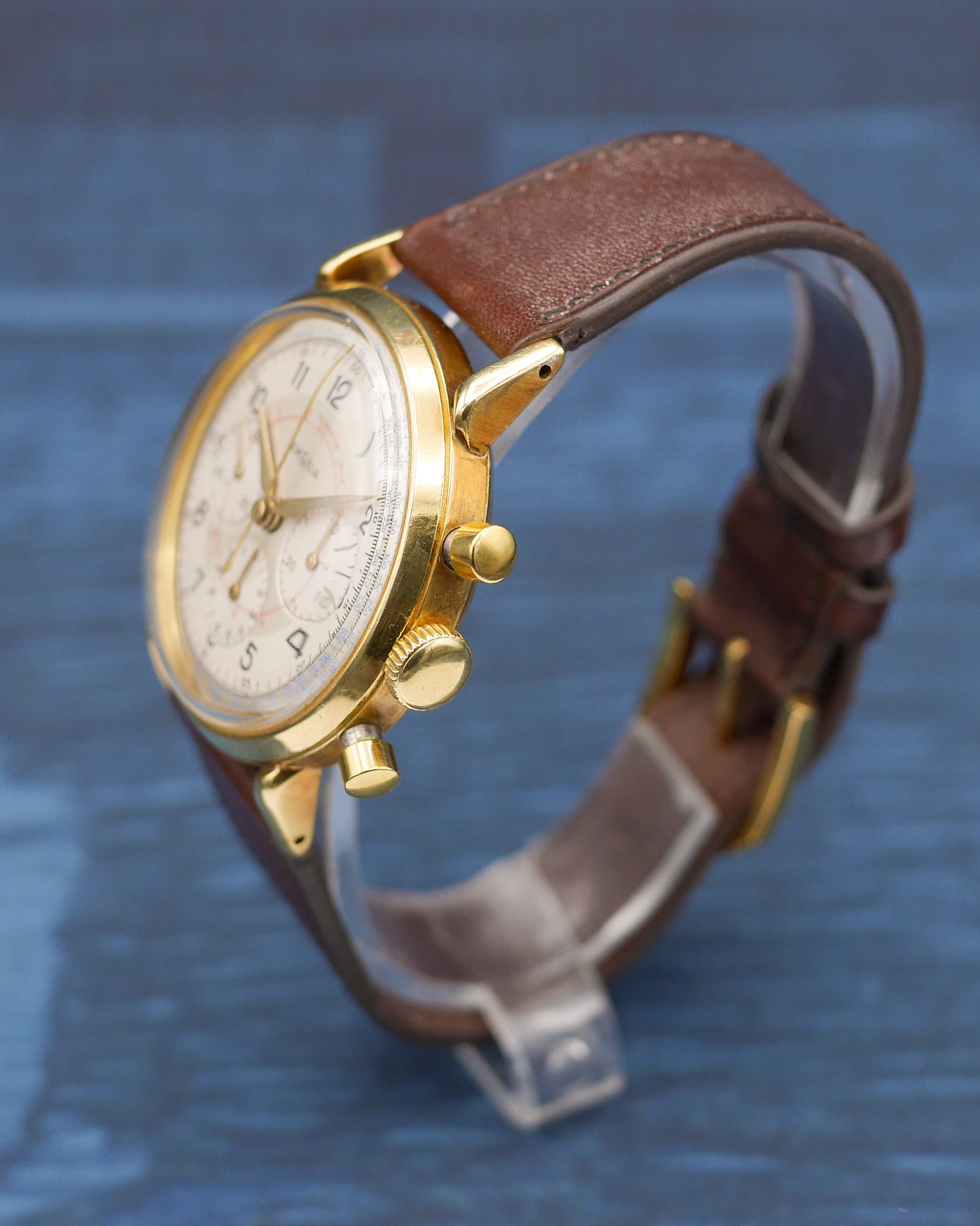 1950s Lemania chronograph dual tone dial in yellow gold