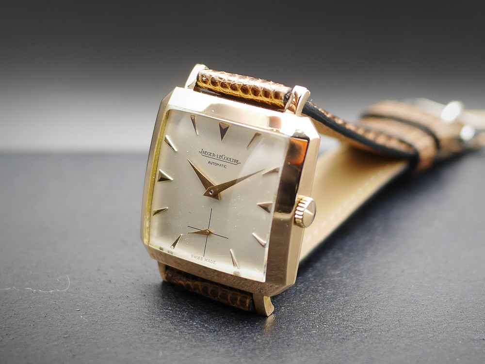 1950s Jaeger-Lecoultre dress watch in pink gold - Sabiwatches