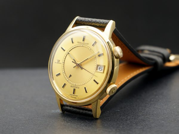 1970s Jaeger-Lecoultre Memovox Speed Beat in 18kt gold ref. 875.21 ...