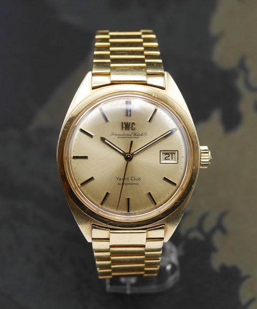1970s IWC Yacht Club in solid 18kt yellow gold and its original bracelet