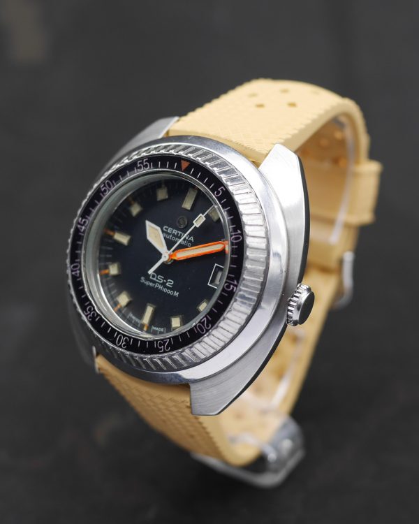 1970s Certina DS-2 SuperPH 1000M with black dial - Sabiwatches