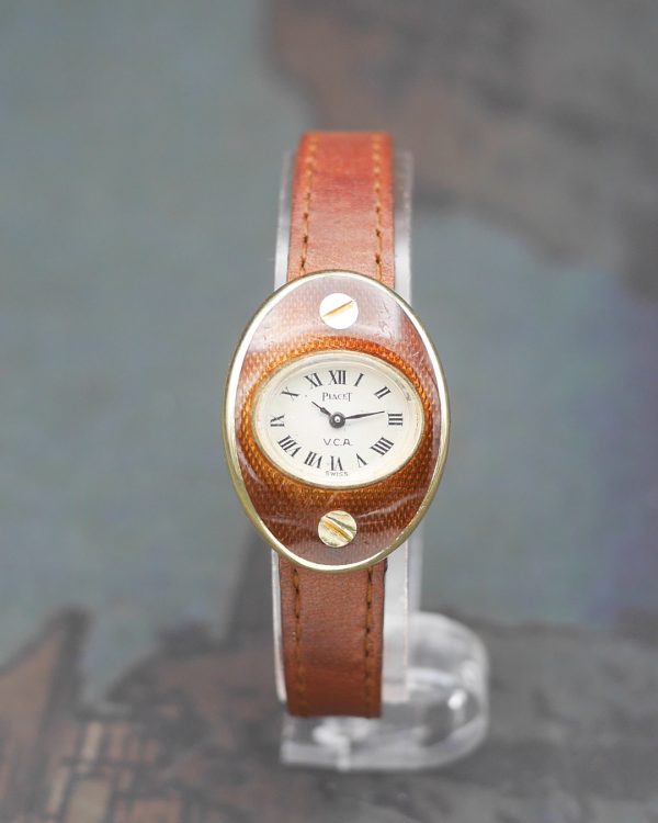 Piaget Van Cleef & Arpels Jewelry watch in 18k yellow gold with enamel case
